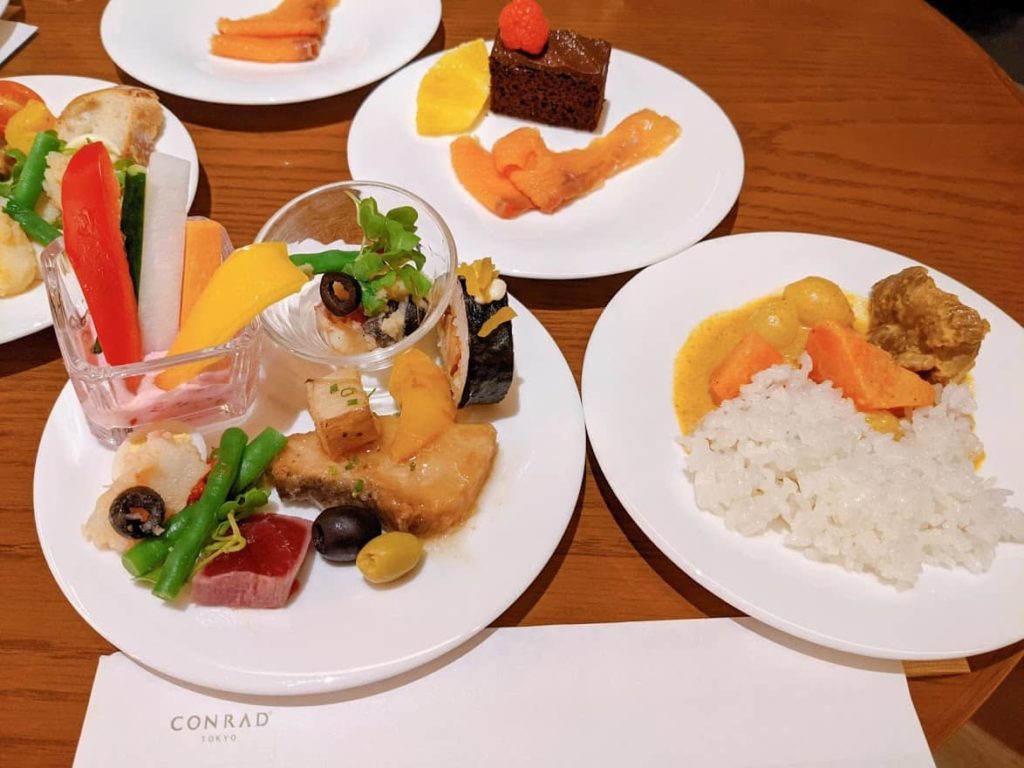 コンラッド東京のエグゼクティブラウンジの食事